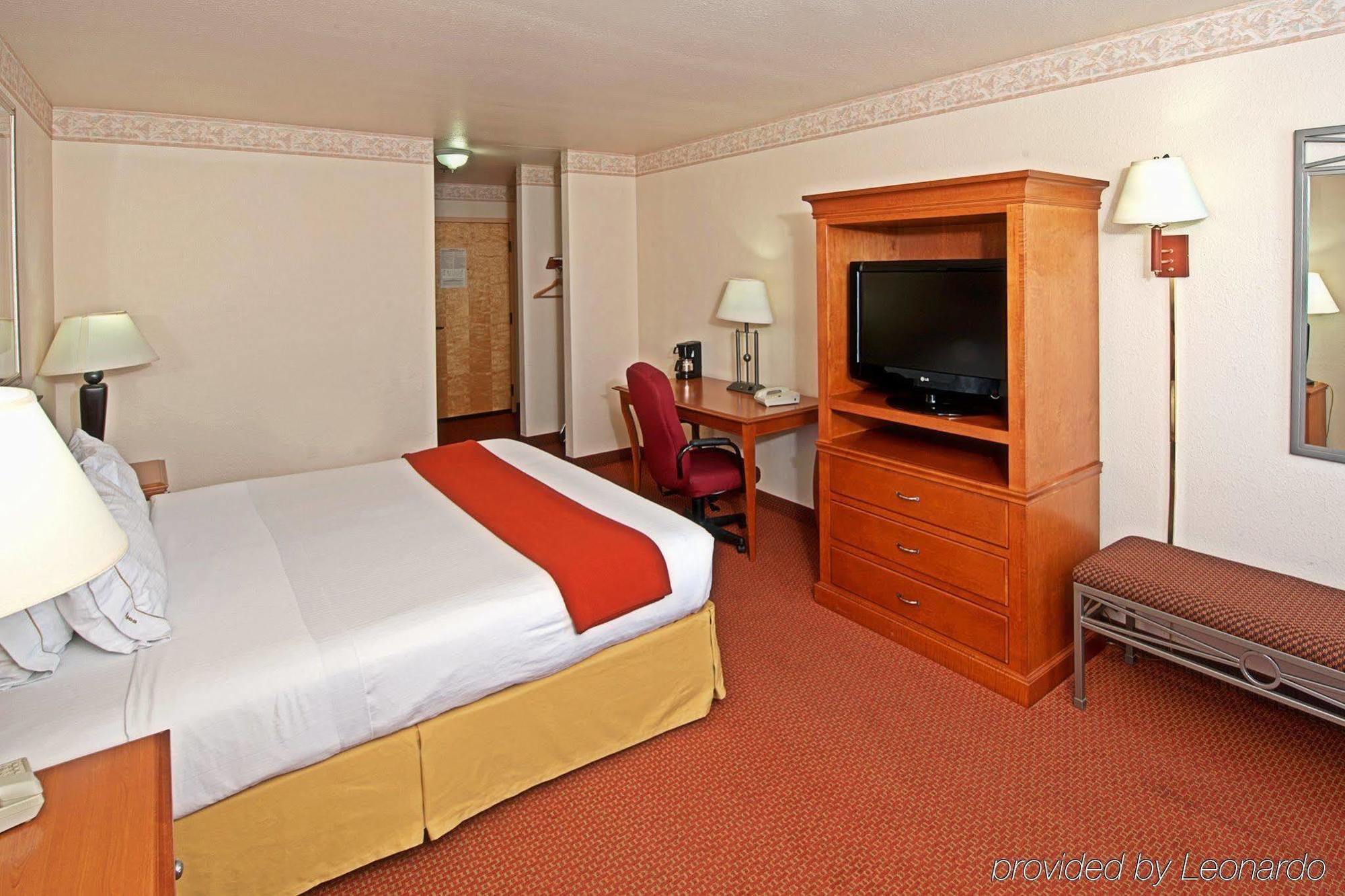 Holiday Inn Express Silver City By Ihg Room photo
